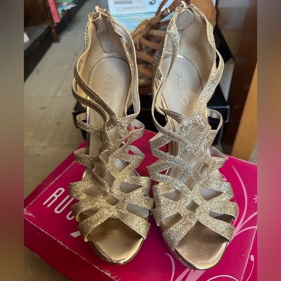 Aldo Sparkling Cream/Silver Heels Size 8.5 - Picture 1 of 5